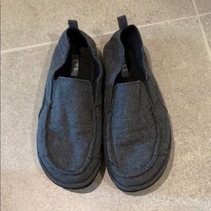 Men’s BKE slip-on shoes